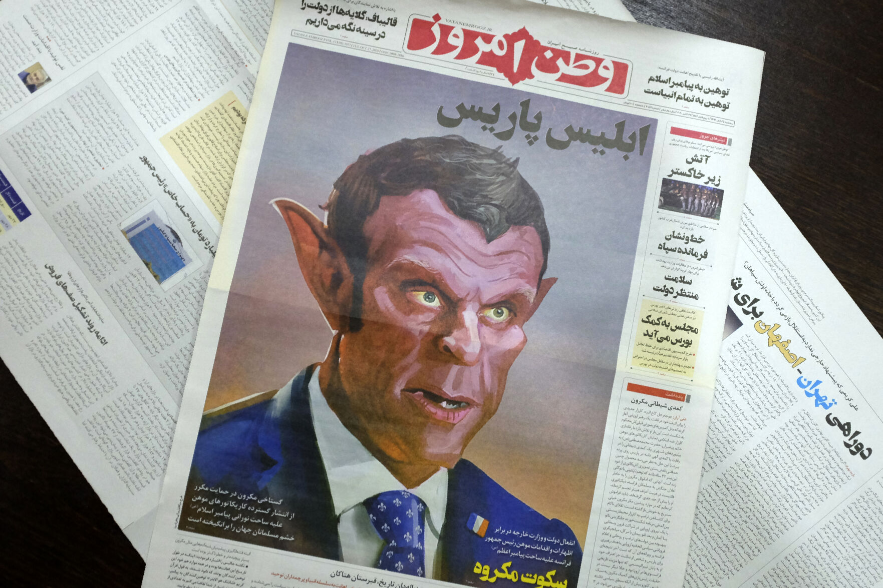 Iran Muslims boycotting France